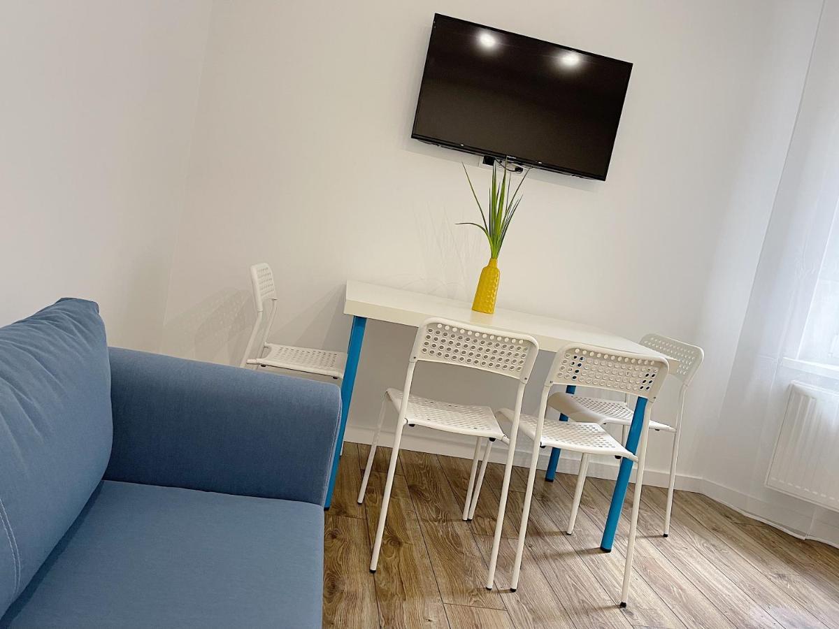 Modern Apartment In The City Center Katowice Esterno foto